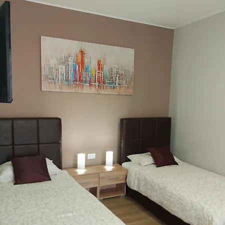 Centar Lux 2 אכסניה