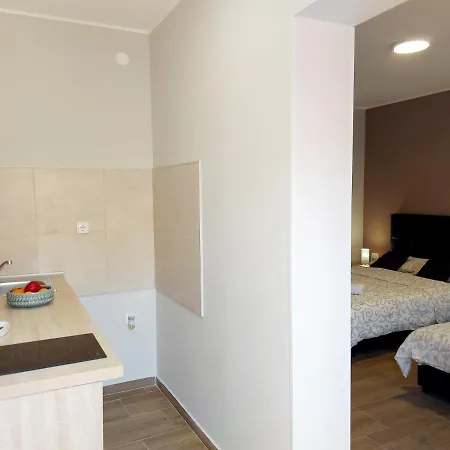 אכסניה Centar Lux 2 זרנג'נין