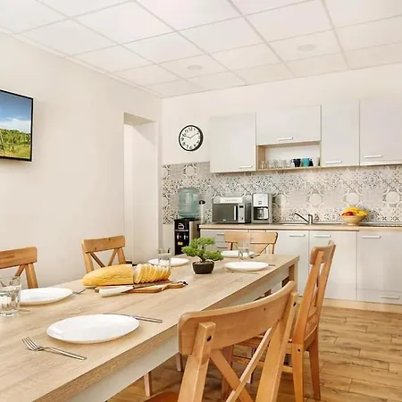 Centar Lux 2 אכסניה *