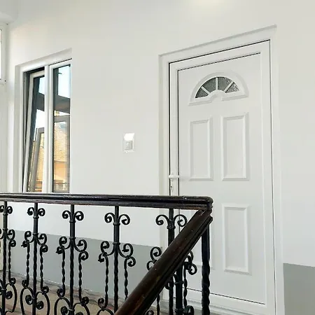 Centar Lux 2