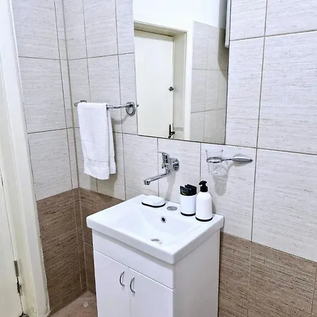 Centar Lux 2 *