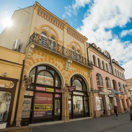 Centar Lux 2 * זרנג'נין