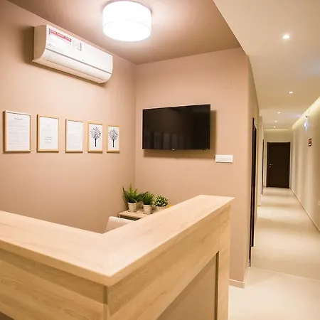 Centar Lux 2 אכסניה