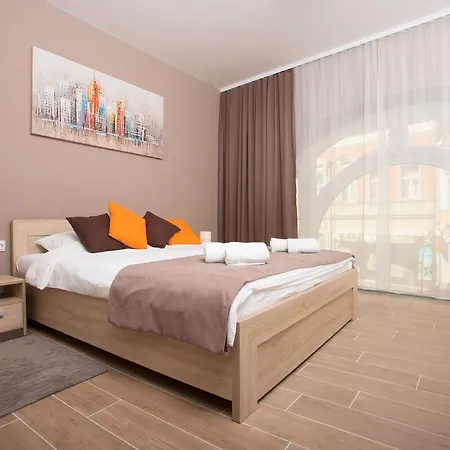 Centar Lux 2 אכסניה *