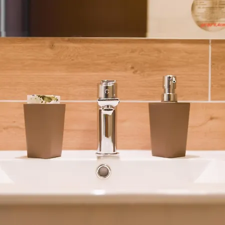 Centar Lux 2 זרנג'נין