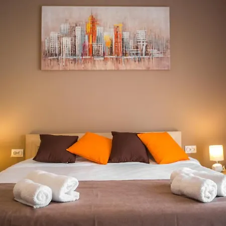 Centar Lux 2 אכסניה *