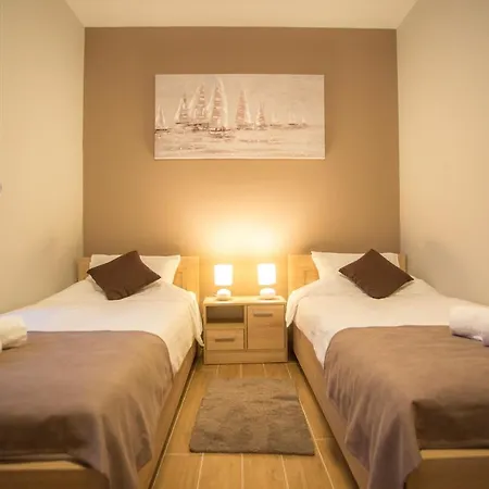 אכסניה Centar Lux 2